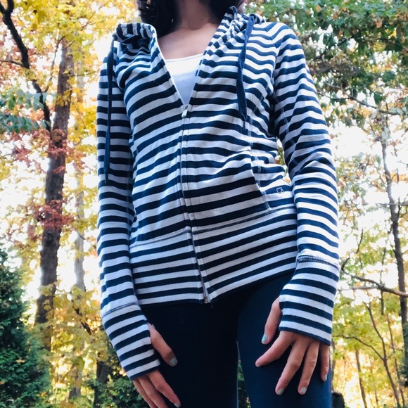 Gap Fit Navy Blue and White Striped Sweatshirt - Picture 3 of 9